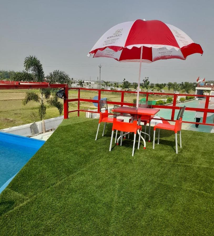 Gods County. Resort & Banquets Tarapith Ngoại thất bức ảnh