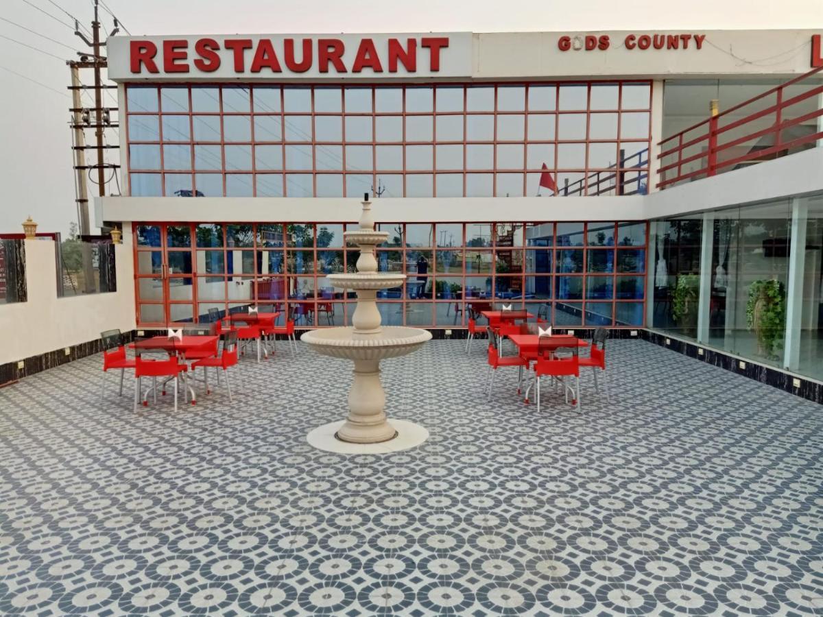 Gods County. Resort & Banquets Tarapith Ngoại thất bức ảnh
