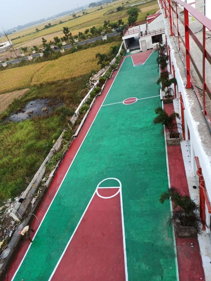 Gods County. Resort & Banquets Tarapith Ngoại thất bức ảnh